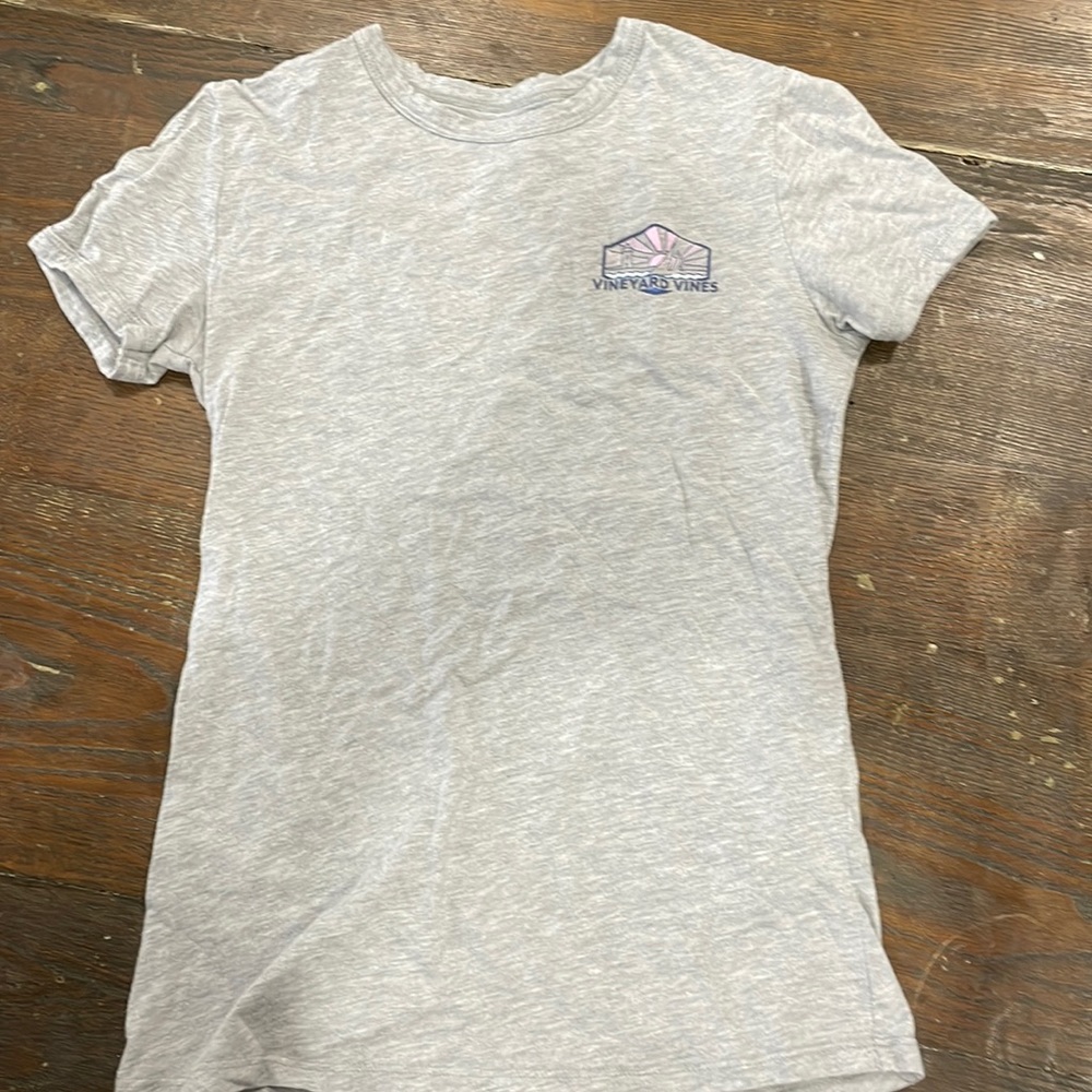 Vineyard Vines T